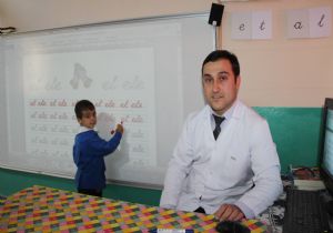 Narman'da örnek öğretmen